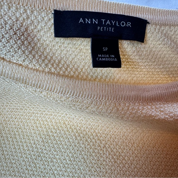 Ann Taylor Butter Yellow Ruffle Short Sleeve Lightweight Small Petite Sweater - Picture 6 of 7